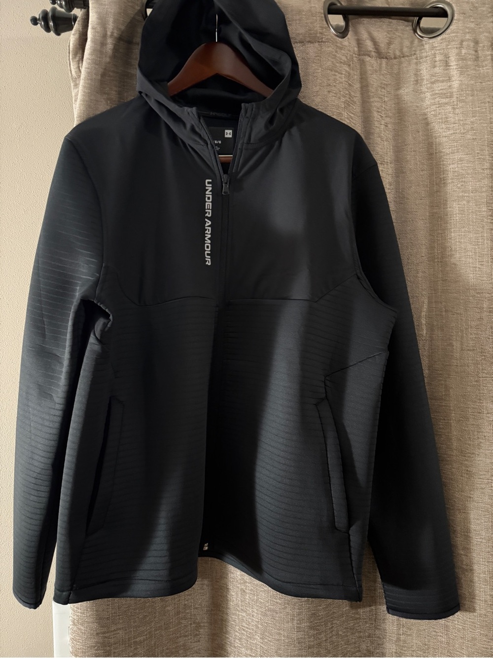 Under Armour Men's Black Hooded Performance Jacket